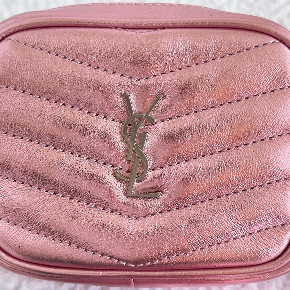 SAINT LAURENTYSL Metallic Calfskin Matelasse Monogram Baby Lou Camera Bag - Picture 4 of 16